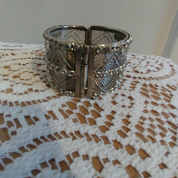 🎉🎉🎉🎉 Host Pick. 12/7/18 🎉🎉🎉🎉 bracelet - Picture 4 of 7